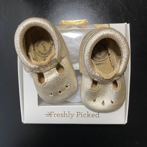 Freshly Picked Mary Jane size 2